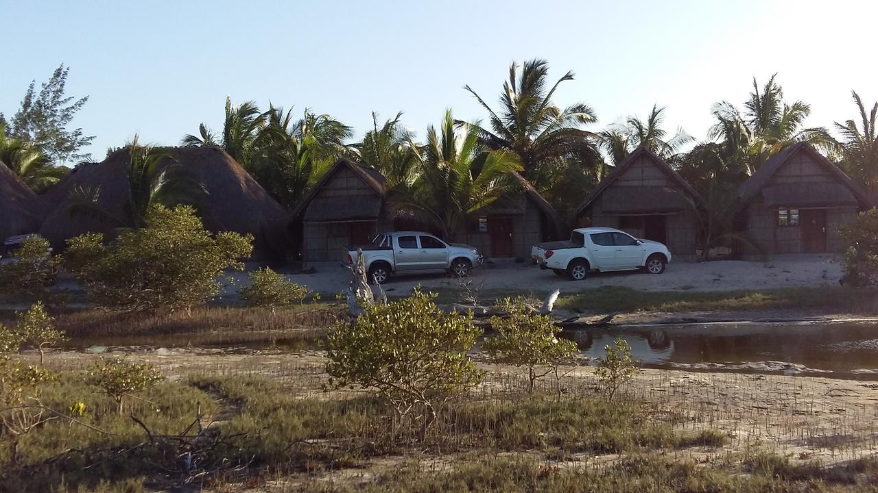 Pomene Tropical Beach Resort Massinga Exterior photo